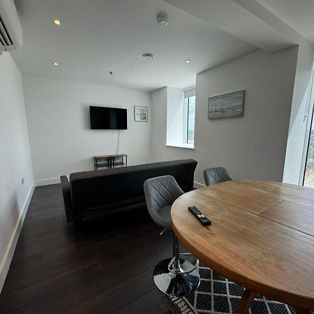 Cozy One Bedroom Flat 20 Mins Central London Bp142 Kültér fotó