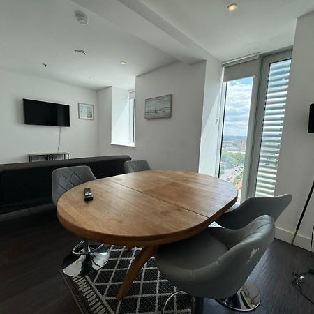 Cozy One Bedroom Flat 20 Mins Central London Bp142 Kültér fotó