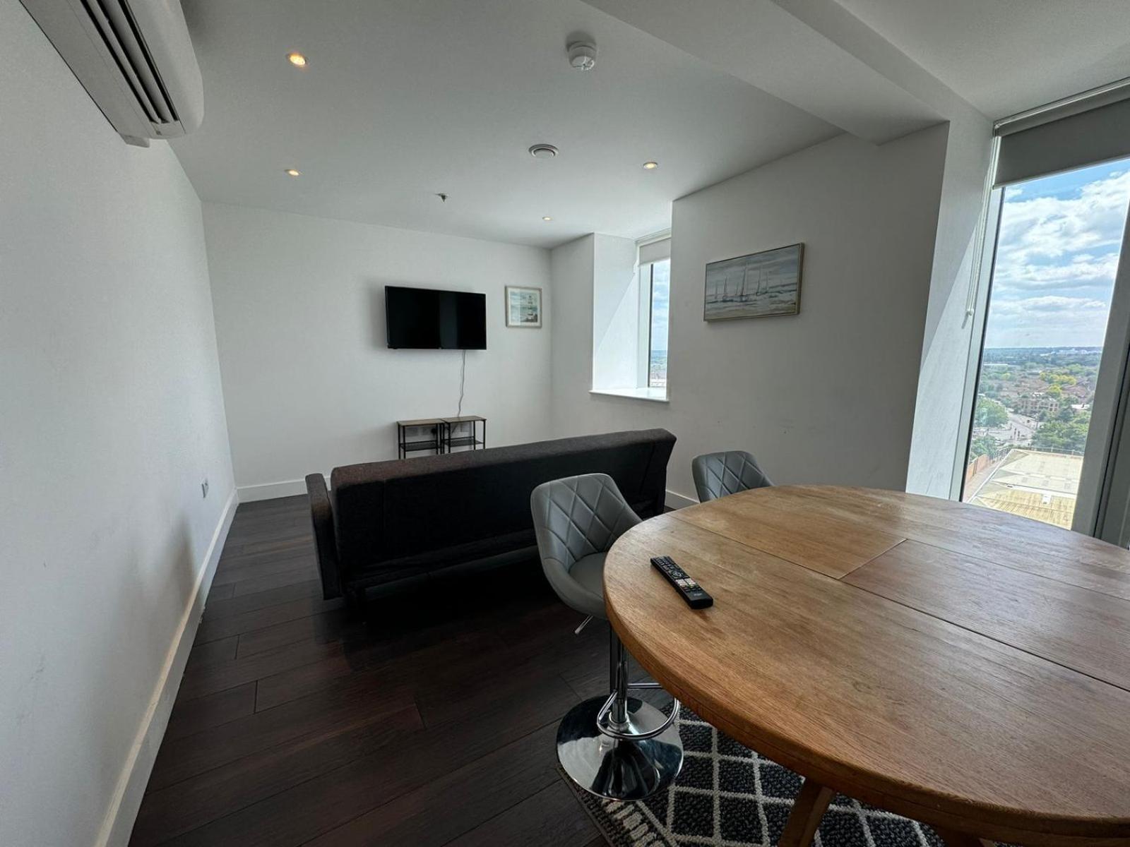 Cozy One Bedroom Flat 20 Mins Central London Bp142 Kültér fotó